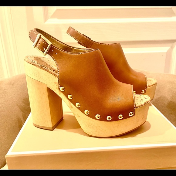 Michael Kors Platform Sandals - Picture 1 of 3